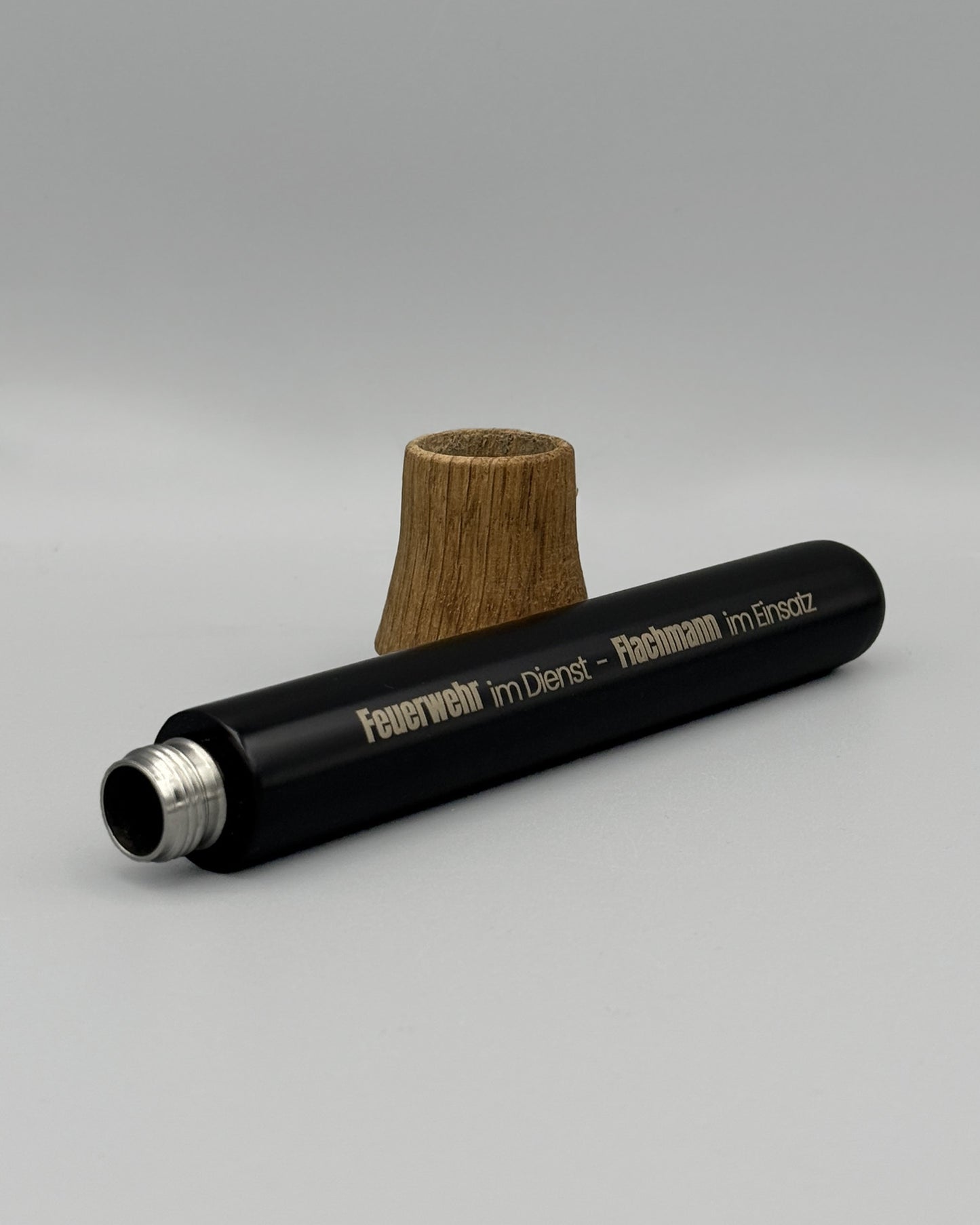 Lederhosenflachmann - Feuerwehr im Dienst Flachmann im Einsatz